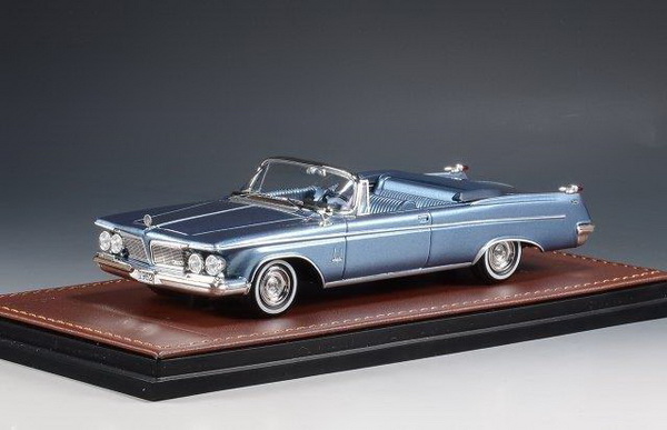 Модель 1:43 Chrysler Imperial Crown Convertible (open) - sapphire blue met